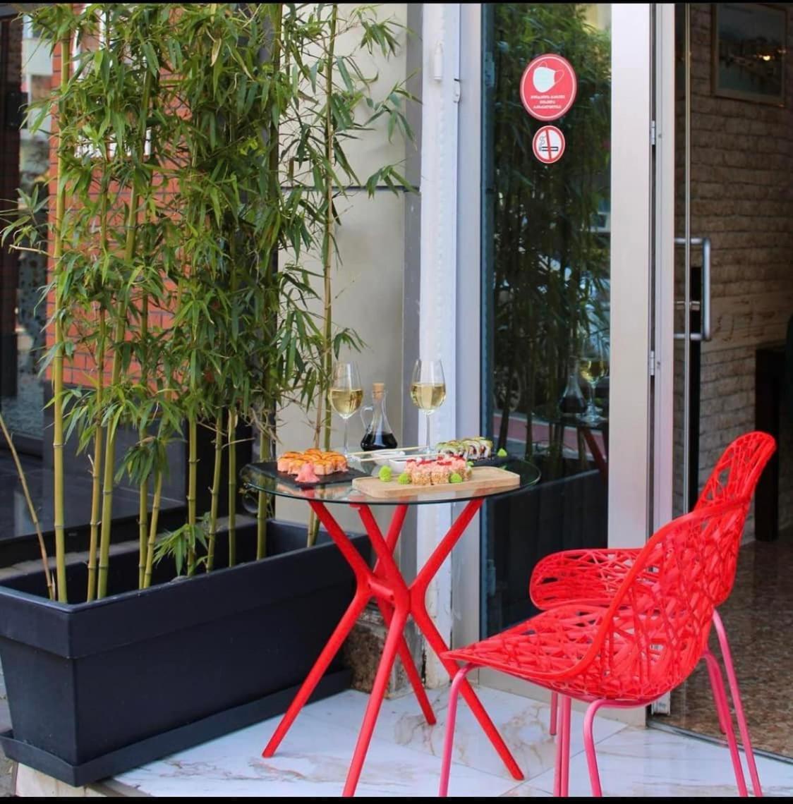 Aura Boutique Hotel Batumi Exterior foto